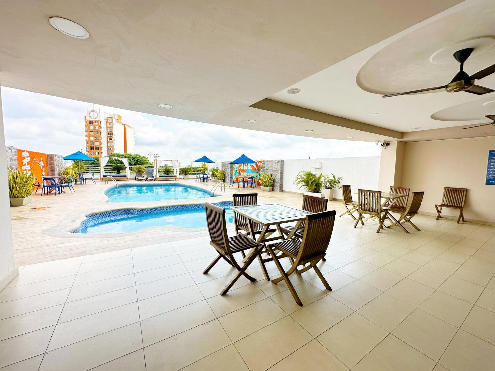 Howard Johnson By Wyndham Barranquilla Versalles Hotel Kültér fotó